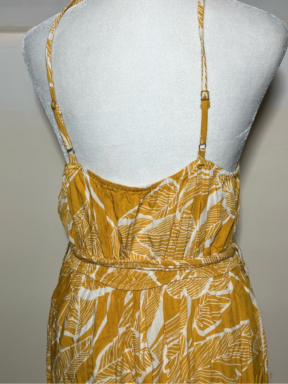 Cupshe Mustard Yellow Floral Maxi Jumpsuit Wide Leg Side Slit size Large - Picture 8 of 8